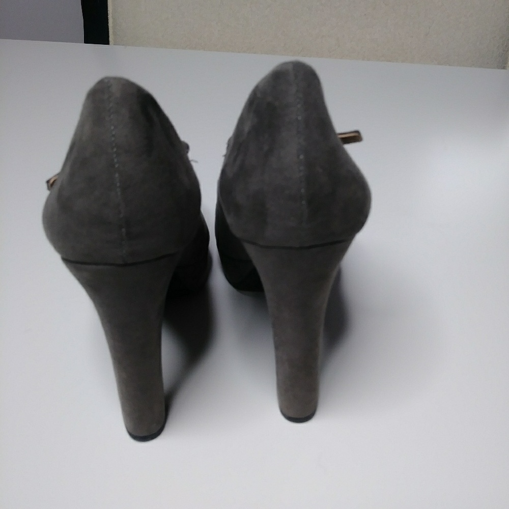 Shoes - Picture 3 of 5
